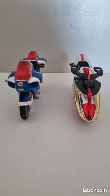 Moto Power Rangers Time Force Bandai 2000 / Blue Rangers moto Power Rangers 1999 (image 1)