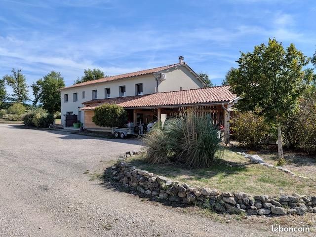 Maison 15 pièces 480 m² · à Montpezat-de-Quercy · 480 m² · 598 000 €