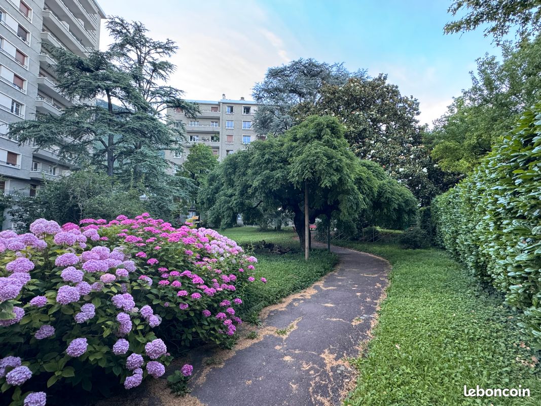 Appartement 3 pièces 53 m² · à Grenoble · 53 m² · 240 000 €