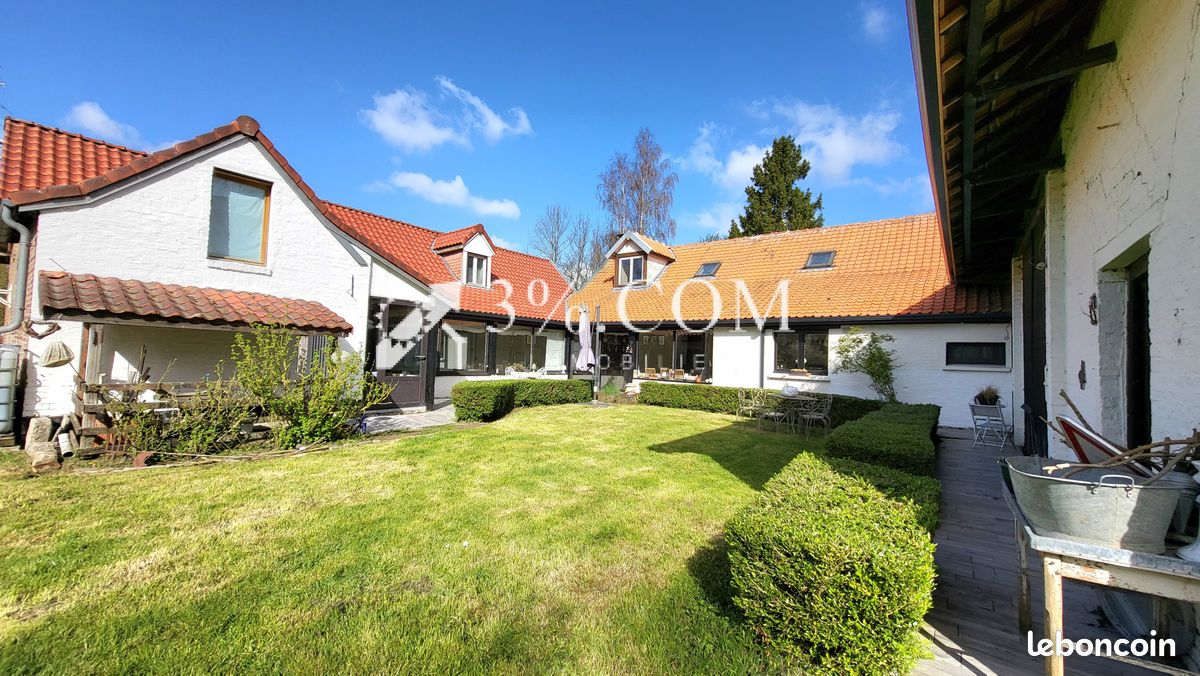 Maison 10 pièces 269 m² · à Vieille-Chapelle · 269 m² · 484 100 €