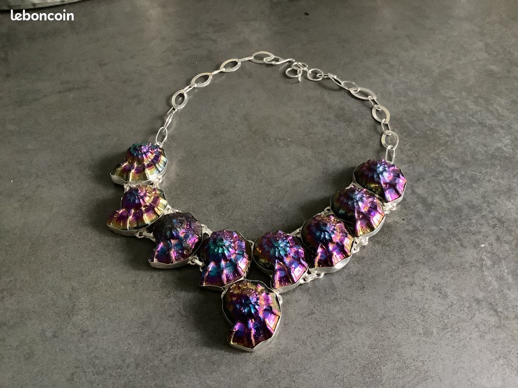 Collier original (image 1)