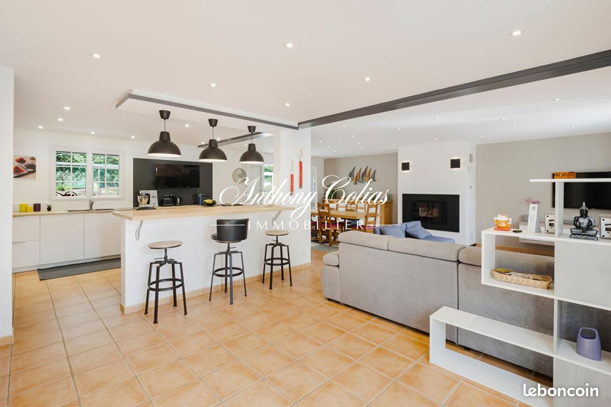 Maison 6 pièces 220 m² · à Marzan · 220 m² · 710 000 €