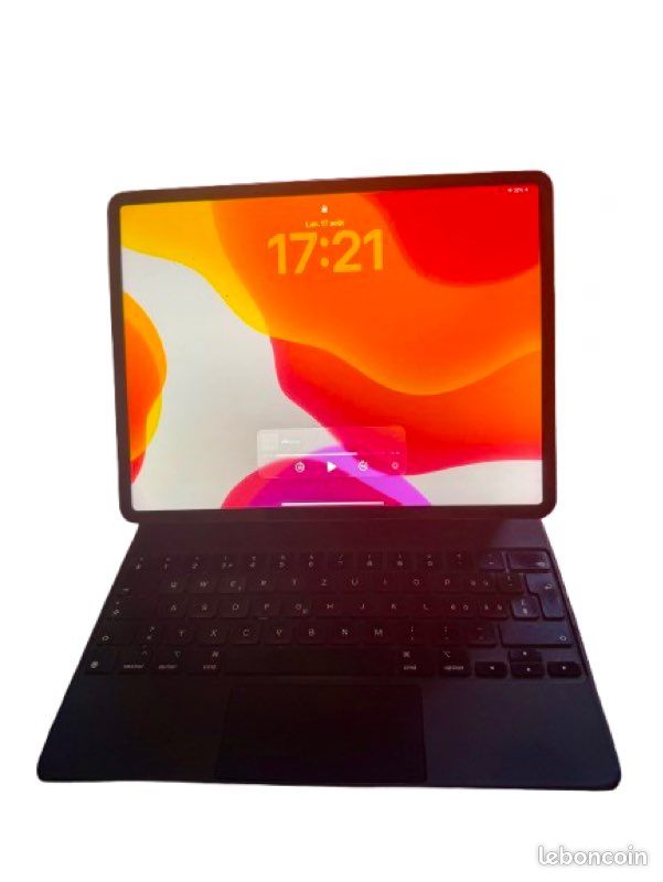 IPad Pro 12,9” 1 To (2020) + Magic Keyboard + Stylet – Écran neuf (image 4)