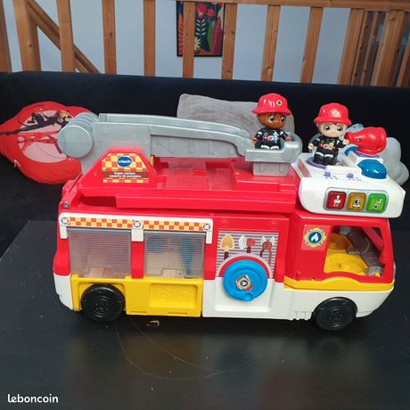 VTech - Tut Tut Copains - Super Camion Caserne de Pompiers, échelle, Camion, hélicoptère – 1/5 Ans– Version FR