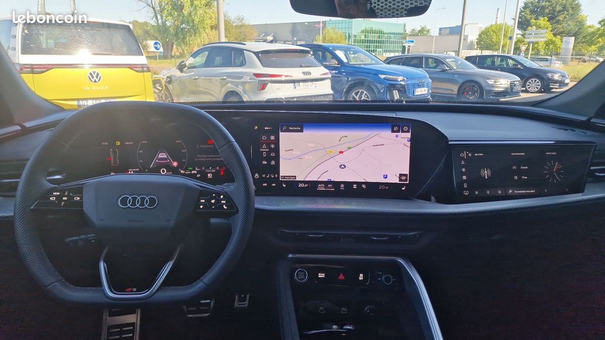 AUDI Q5 TFSI 204 ch Hybride S tronic 7 S line (image 17)