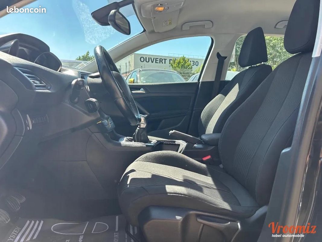 Peugeot 308 GENERATION-II 1.2 VTI 80 ACTIVE (image 10)