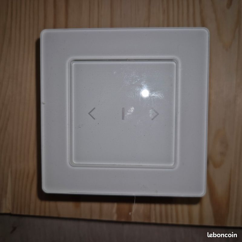 Commande volet roulant tactile WIFI (image 1)