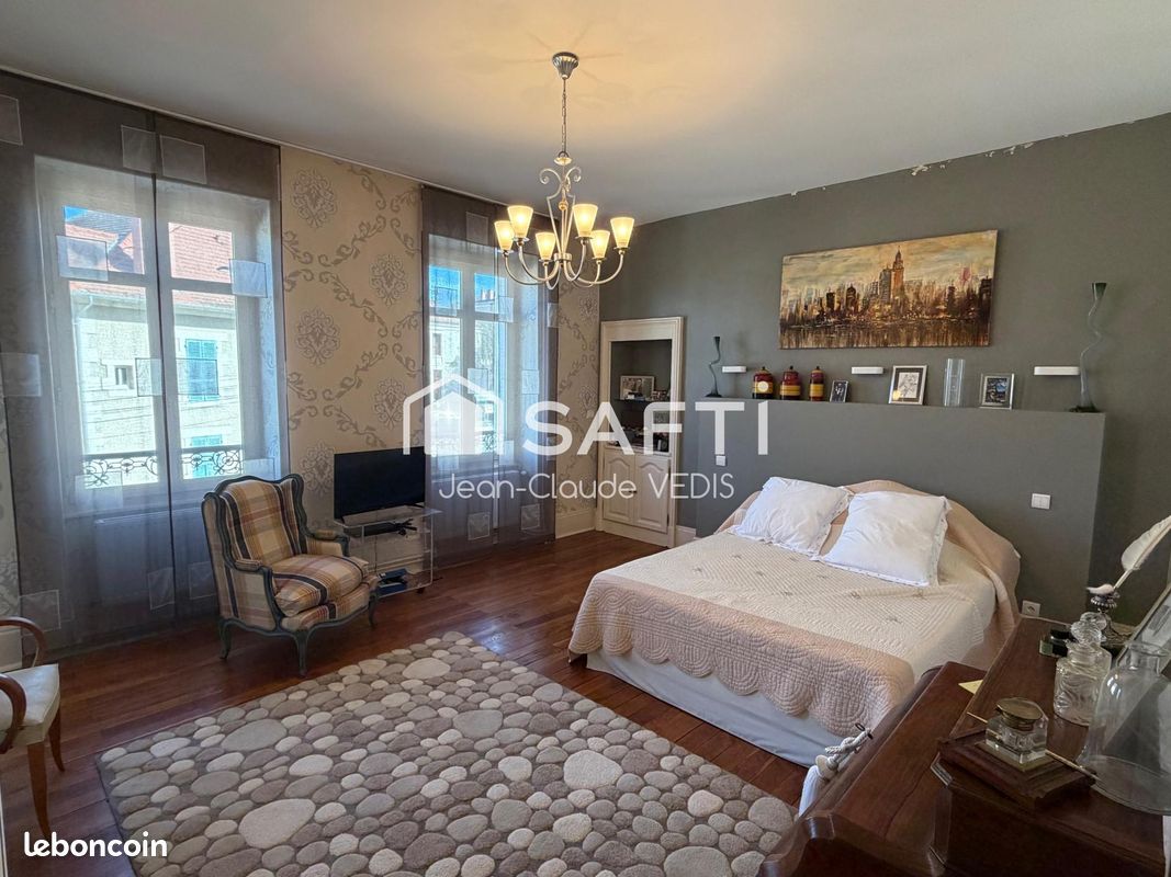 Propriété 10 pièces 280 m² (image 10)