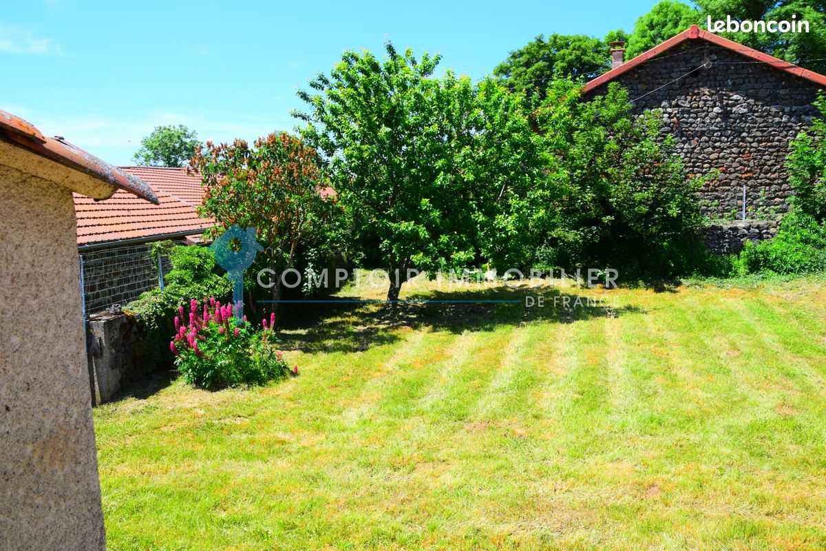 Maison 6 pièces 131 m² · à Coucouron · 131 m² · 224 000 €