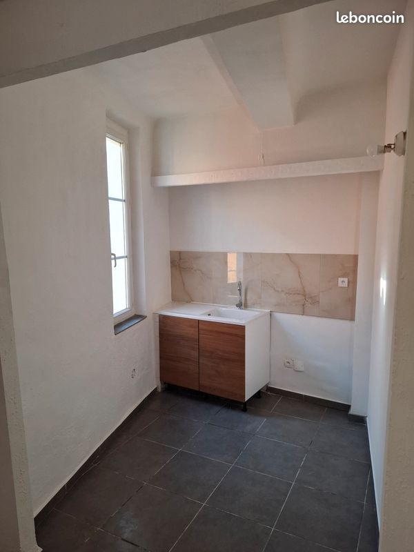 Appartement 1 pièce 33 m² · à La Seyne-sur-Mer · 33 m² · 450 €/mois