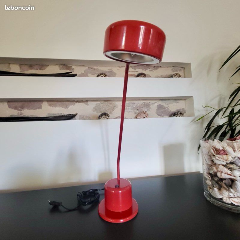 Lampe moderne rouge (image 1)