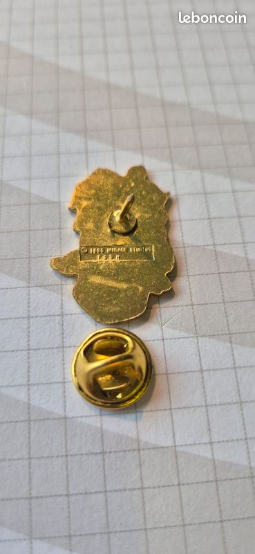Pin's VIVAGEL tortue 🐢 siglé 1990 MIRAGE STUDIOS (image 2)