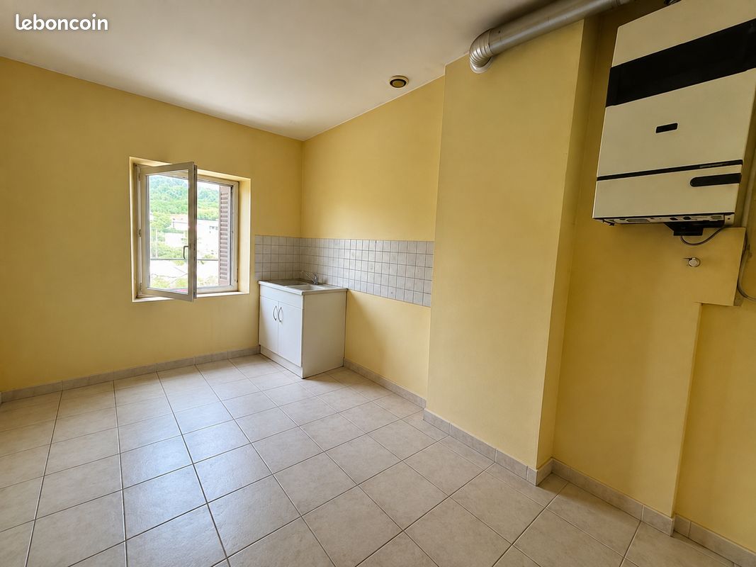 Appartement 2 pièces 50 m² · à Rive-de-Gier · 50 m² · 83 500 €
