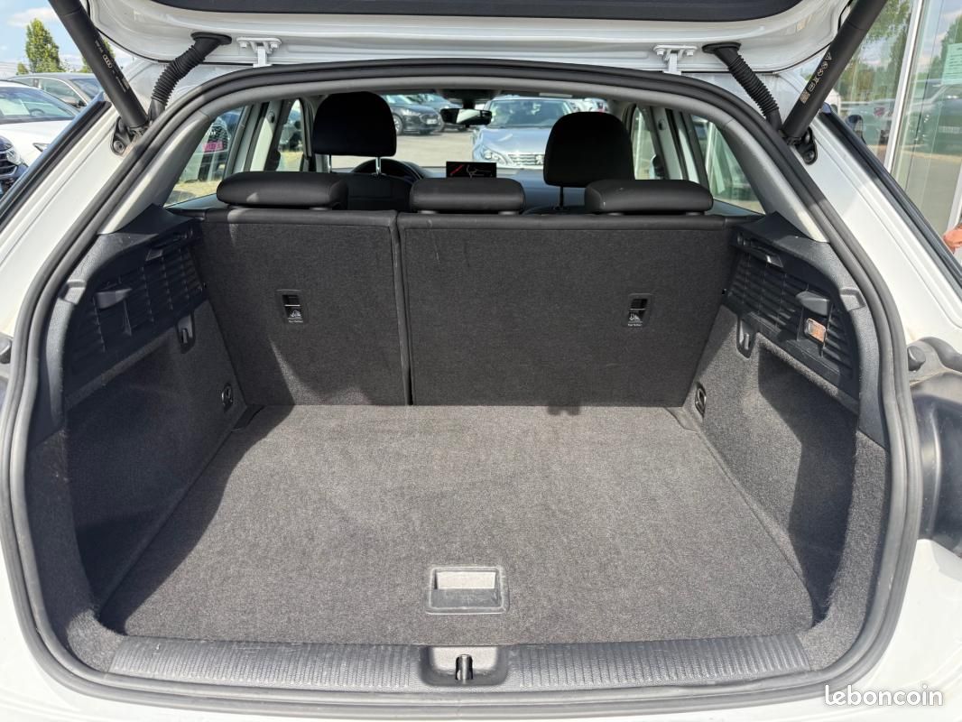 Audi Q2 35 TFSI 150 S tronic 7 Design (image 16)