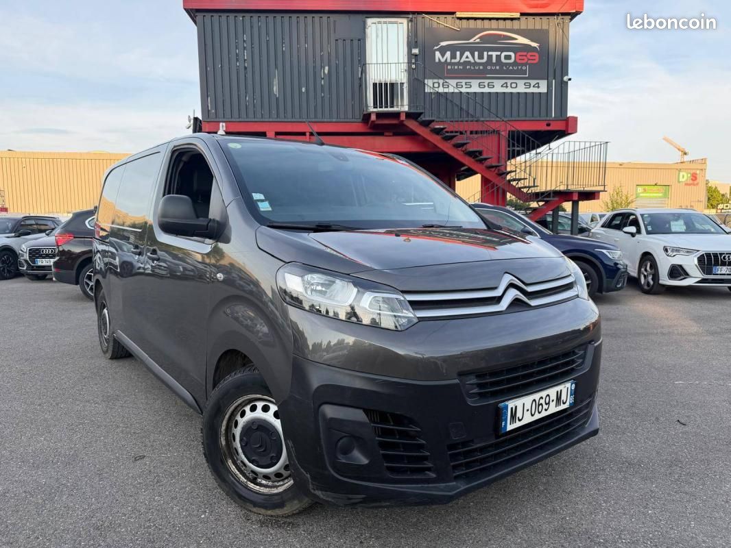 Citroën Jumpy III 1.5L BLUEHDI 120cv FOURGON STANDARD TAILLE M GRIS (image 1)