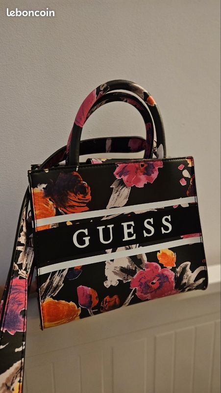 Hotel Kalinga Sac De Voyage Femme Guess Hotel Kalinga Sac Voyage