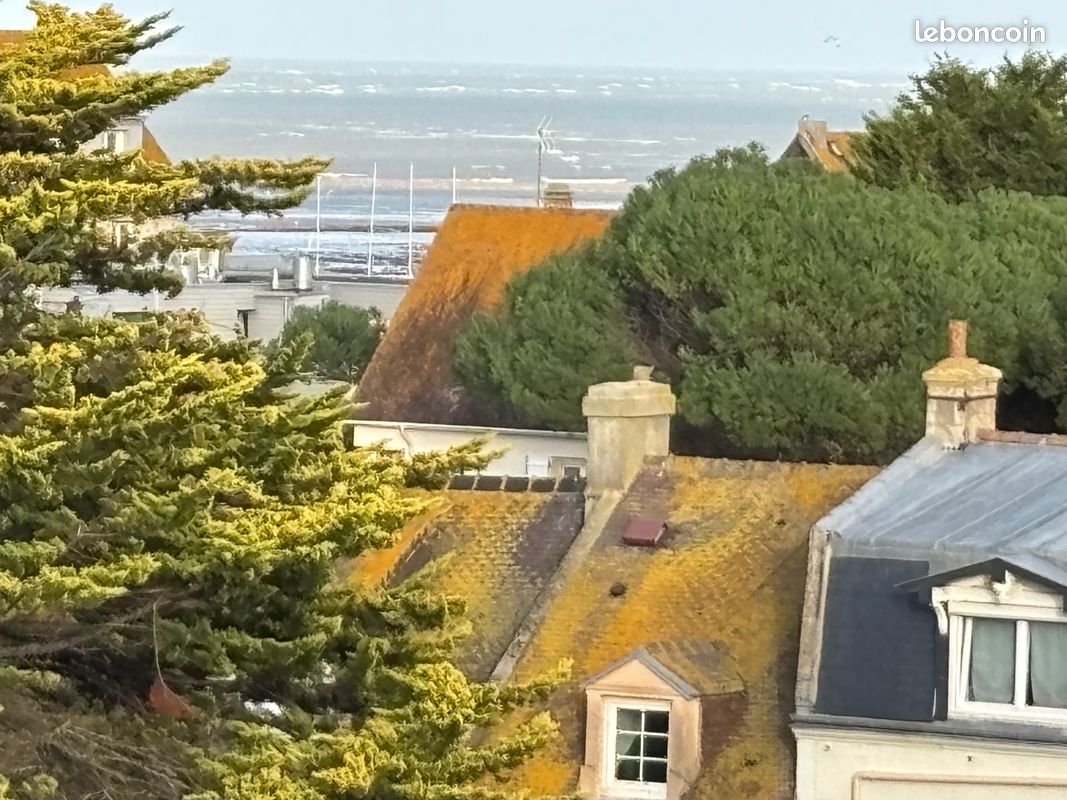 Appartement 1 pièce 15 m² · à Courseulles-sur-Mer · 14,9 m² · 399 €/mois
