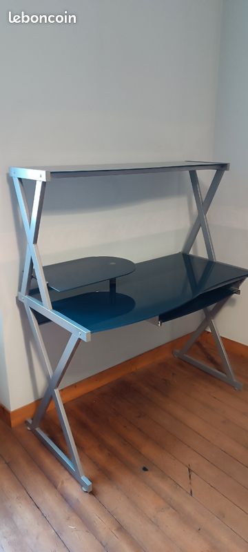 Bureau (image 1)