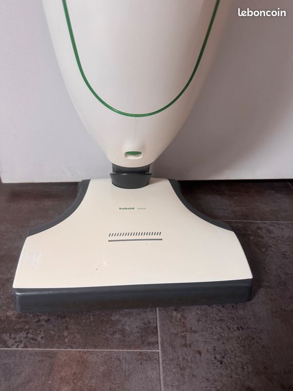 Aspirateur Kobold VK200 + brosseur laveur + accessoires – Très bon état (image 4)