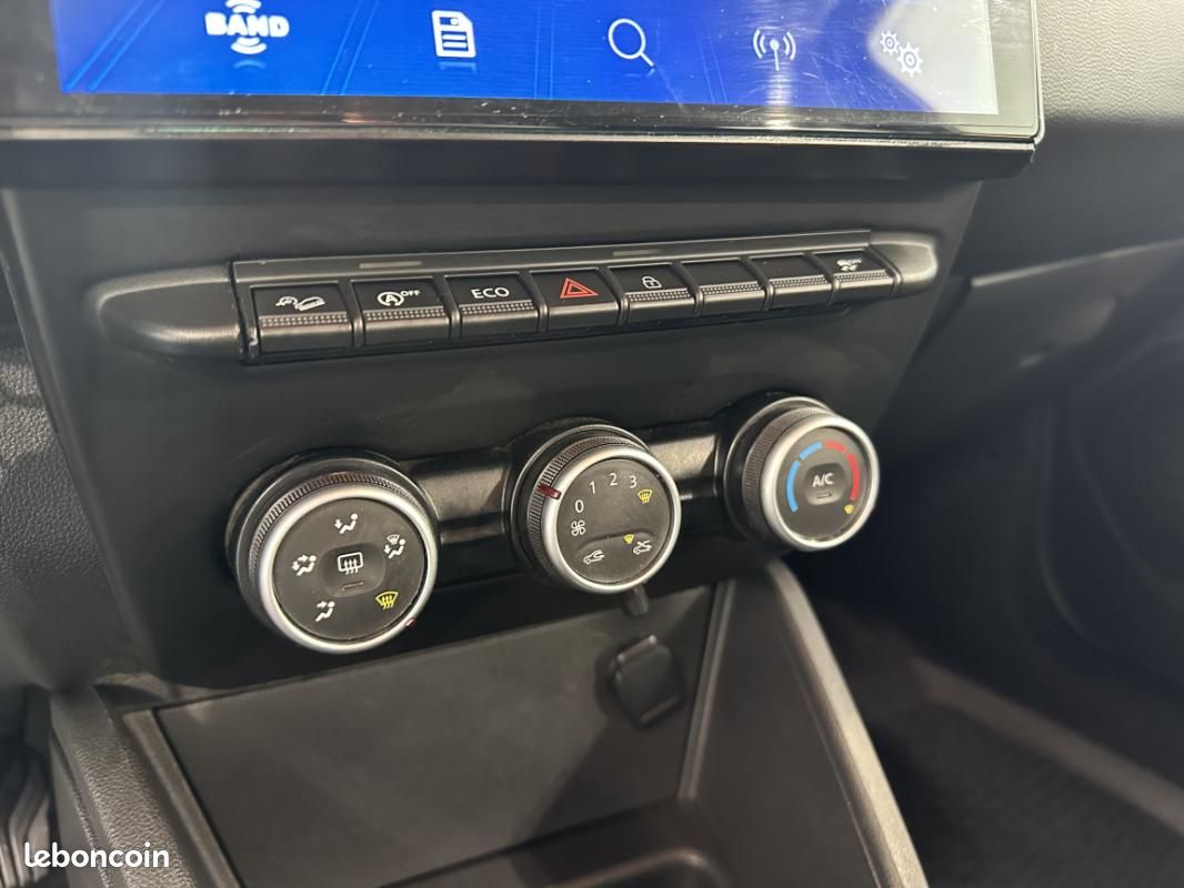 Dacia Duster Blue dCi 115 4x4 Essentiel (image 12)