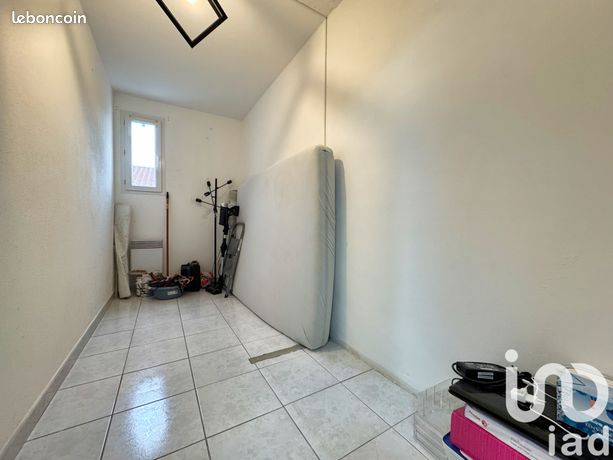 https://img.leboncoin.fr/api/v1/lbcpb1/images/76/b4/83/76b483f300f85764a49683b37f9c7cc341ed7ed1.jpg?rule=ad-image