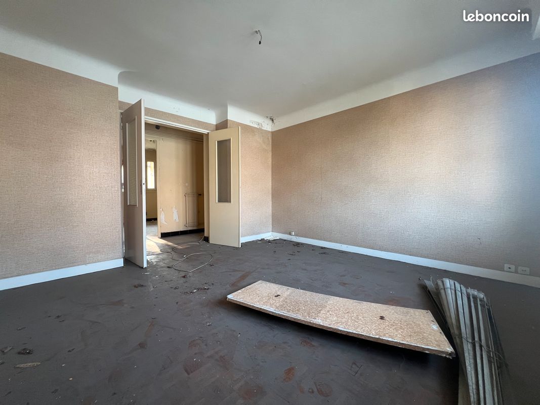 Appartement 3 pièces 57 m² · à Pau · 56,5 m² · 72 000 €