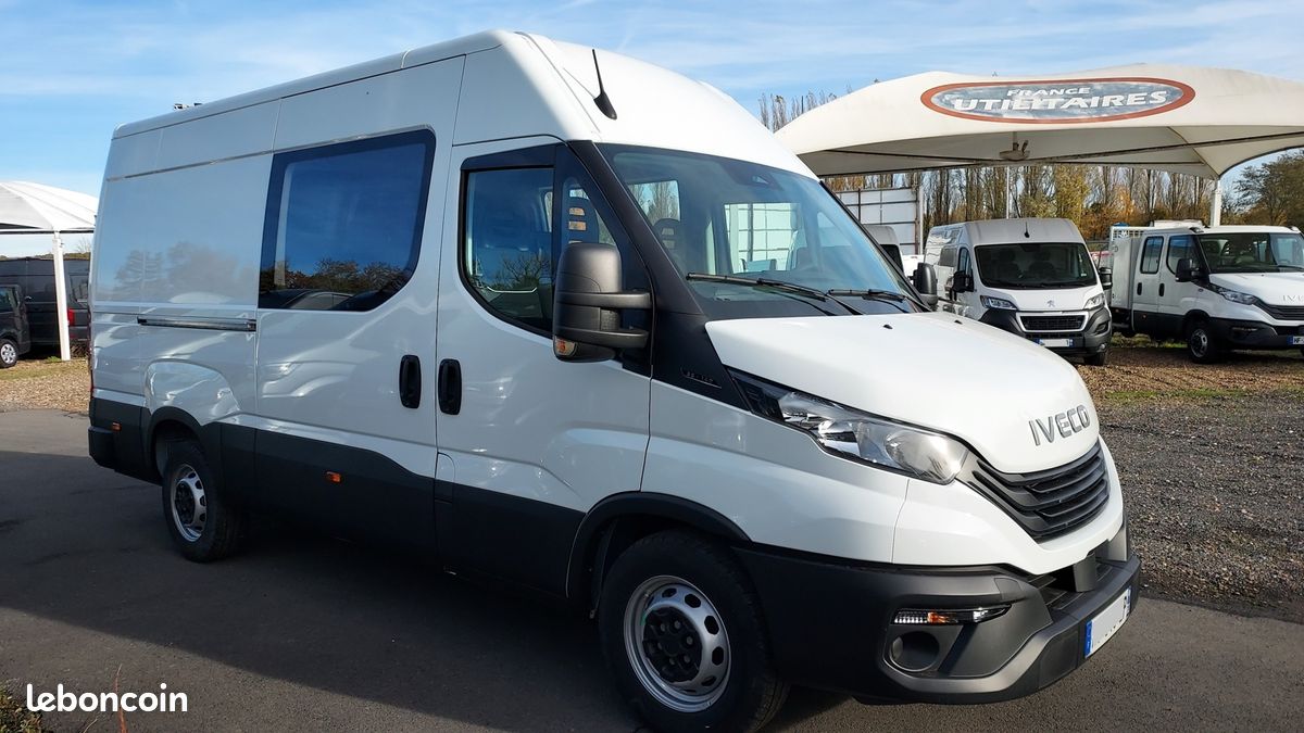 Iveco DAILY 35S FG 7 PLACES 35S14 2.3 V12 (image 1)