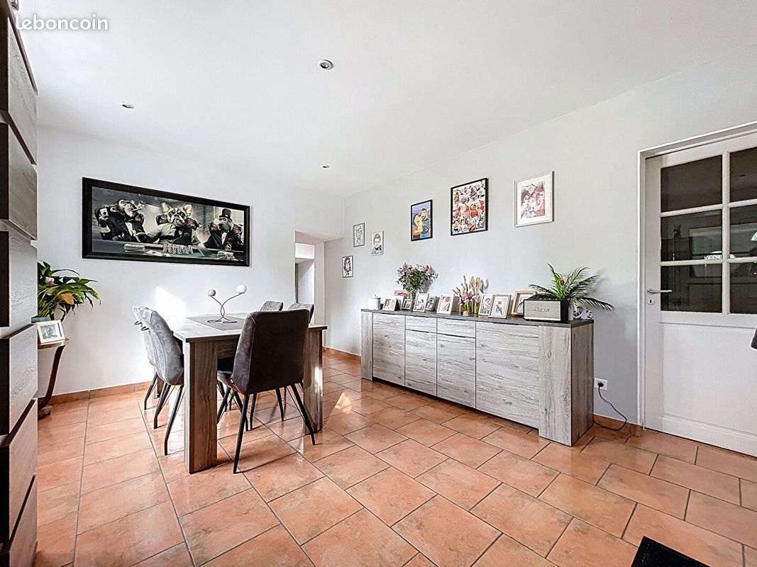 Maison 6 pièces 129 m² · à Briollay · 129 m² · 274 900 €
