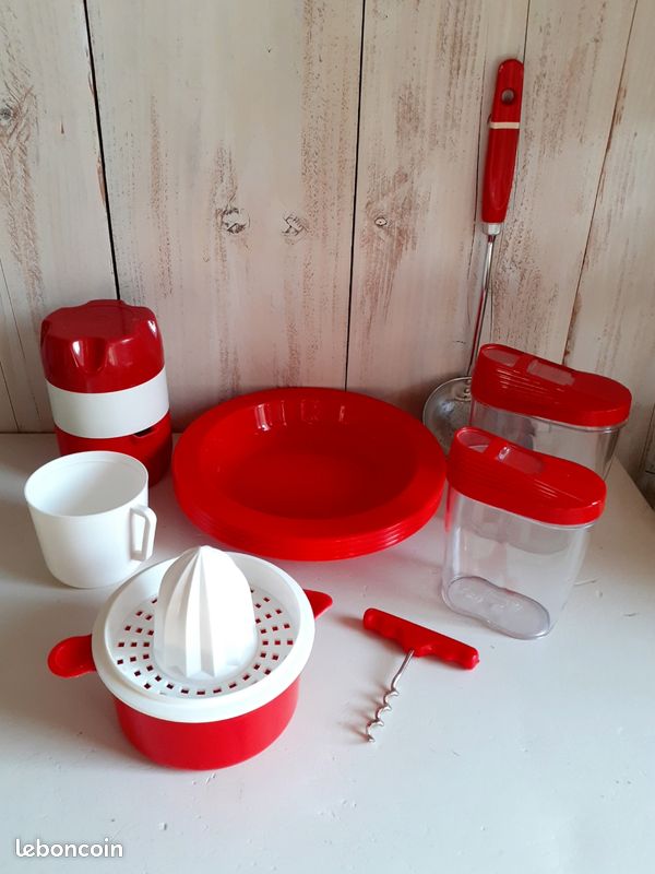 Lot De Vaisselle De Camping Vintage Rodex, Plastique Rouge, 29 Pièces, état Correct