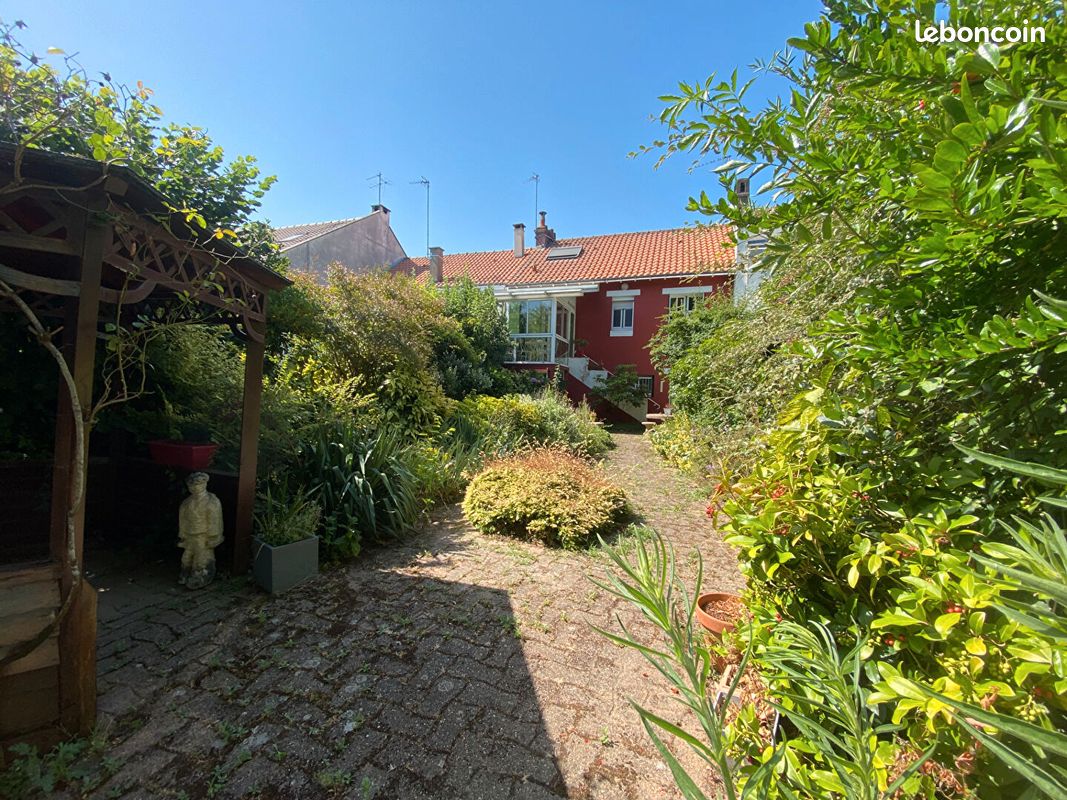 Maison 8 pièces 123 m²