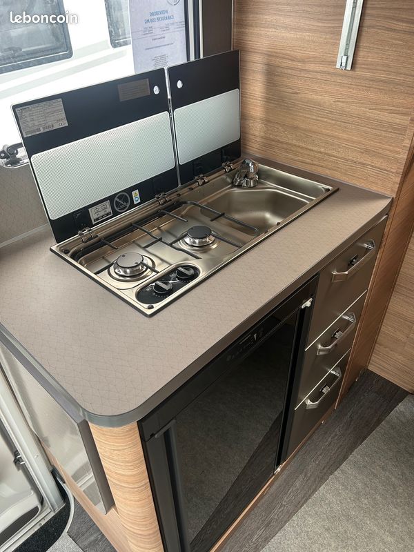 Camping car profile compact weinsberg carasuite 550 mg boite auto (image 6)