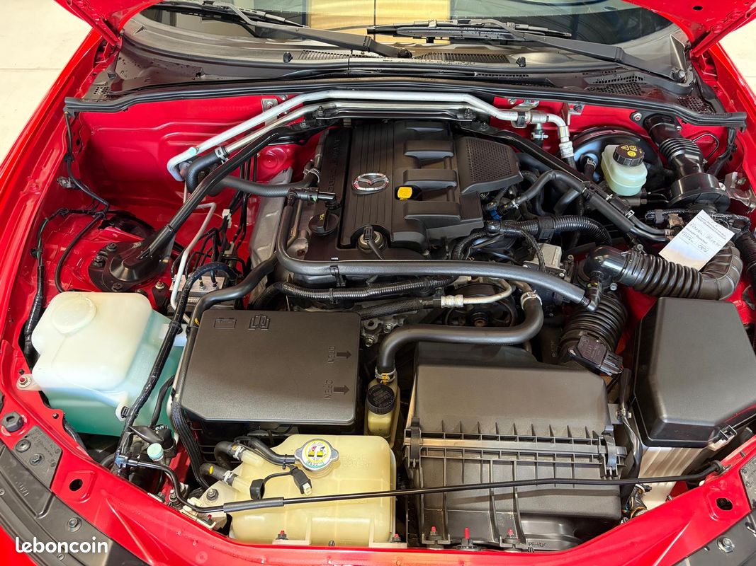 Mazda Mx-5 NCFL PERFROMANCE BVM6 2.0l mzr 160 CV / +JANTES 17 ORIGINE / 2eme MAIN / 70000 KM / BILSTEIN / BOSE / ENTRETIEN COMPLET / TRES BEL ETAT (image 13)