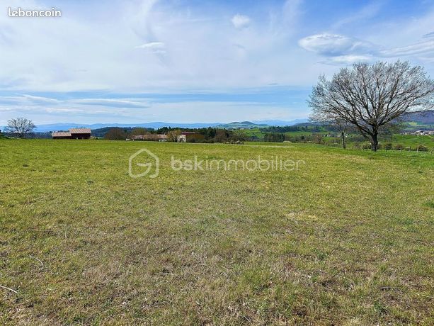 Terrain 1 920 m² Sugeres