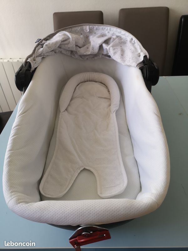 Nacelle coque dur de Chicco 15 Équipement bébé