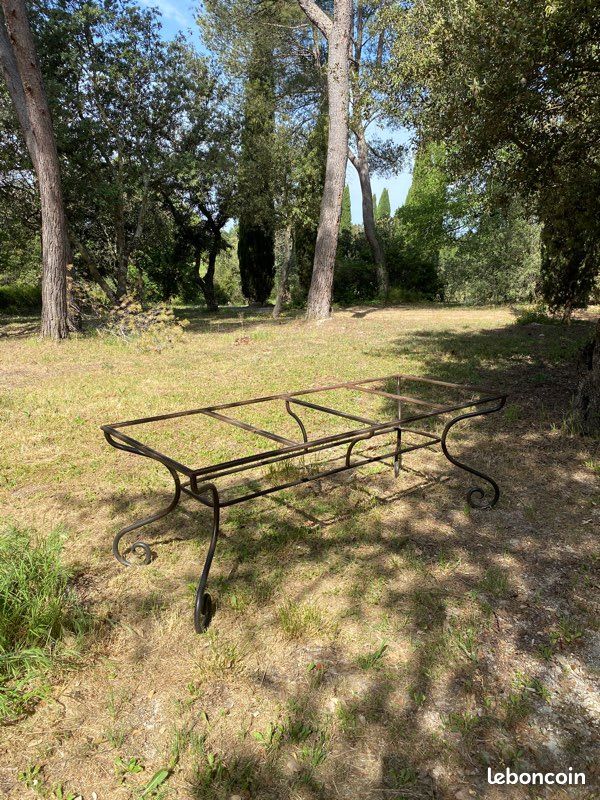 Table à manger jardin (image 1)