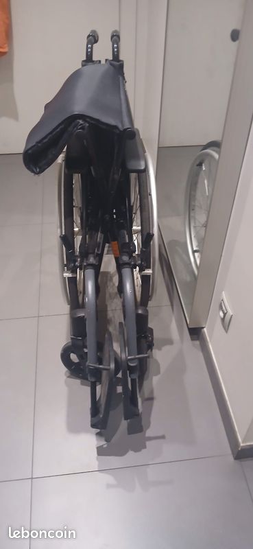 Fauteuil roulant (image 3)