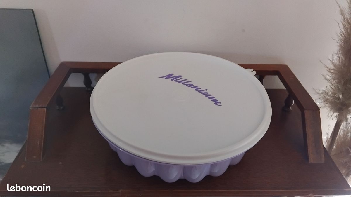 Grand moule couronne à Charlotte et entremets Tupperware (image 1)