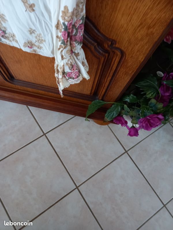 Tunique toute neuve de taille 38 /40 de couleur beige avec des fleurs (image 4)