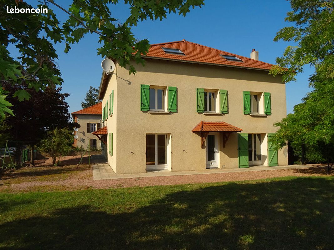 Maison 5 pièces 129 m² · à Noailly · 129 m² · 935 €