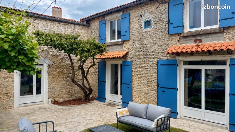 Maison 7 pièces 216 m² · à Forges · 216 m² · 450 000 €