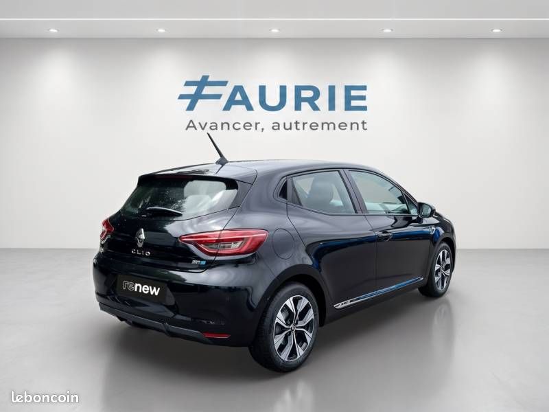 Renault Clio E-Tech 140 Limited (image 5)