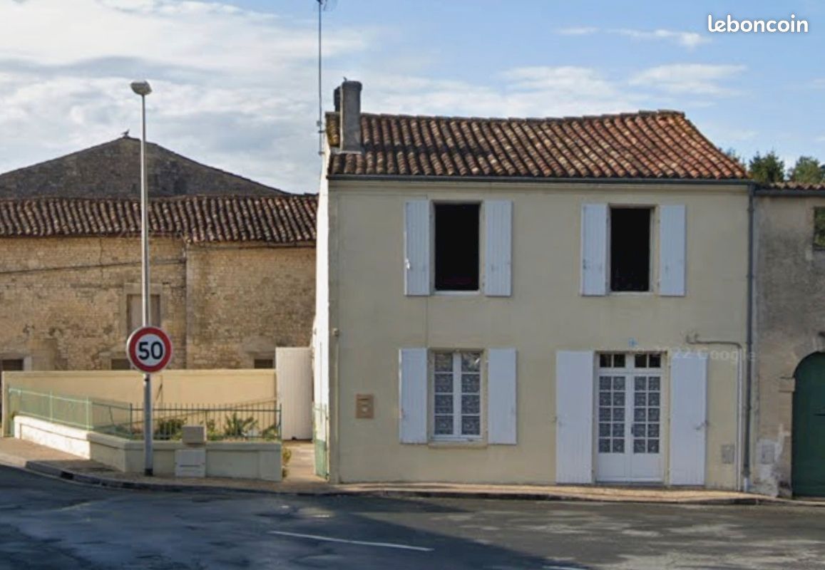 Maison 5 pièces 110 m² · à Matha · 110 m² · 70 000 €