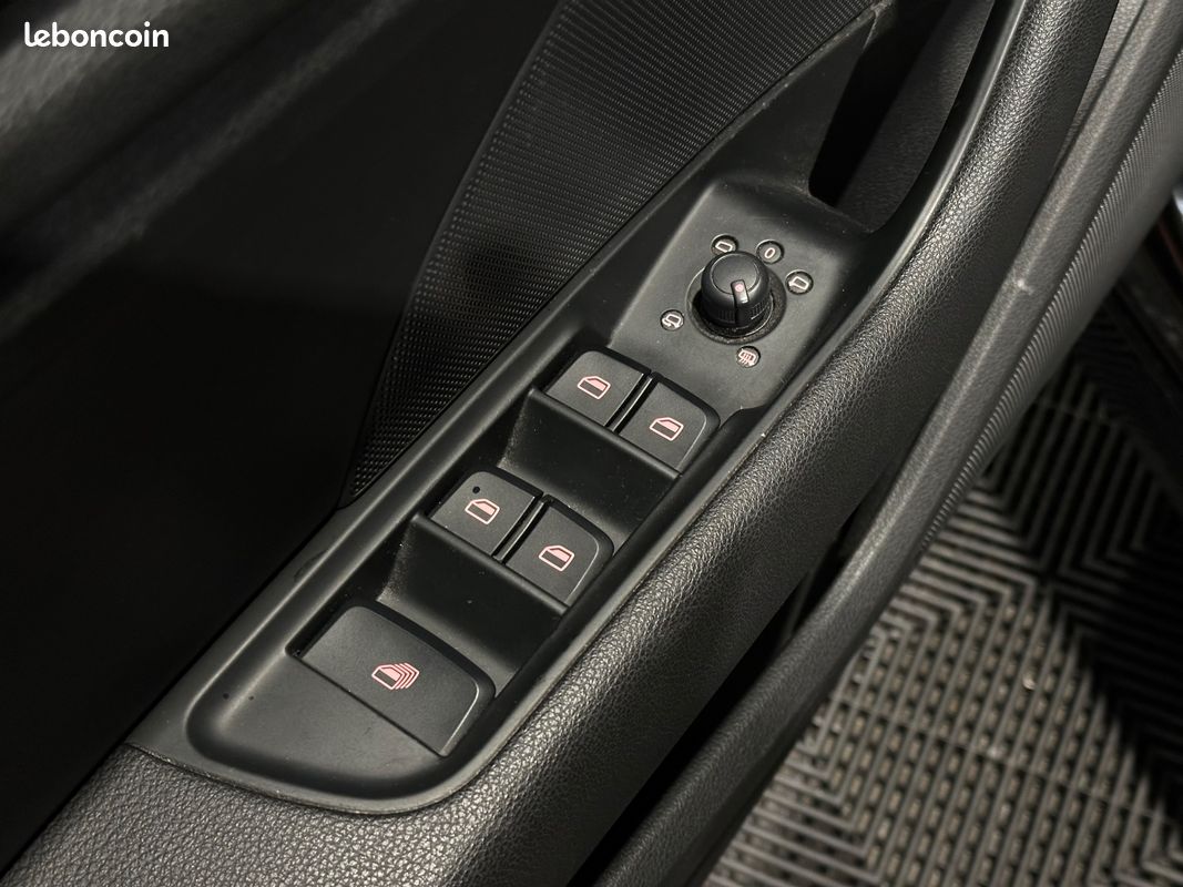 AUDI A3 CABRIOLET 1.8 TFSI 180CH AMBITION LUXE S-TRONIC - S LINE - CUIR - JA 18" - CAMERA RECUL - REGULATEUR ADAPTATIf (image 29)