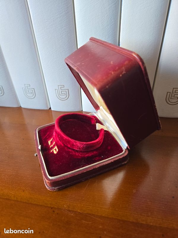 Écrin Vintage Pour Montre Lip - Parfait Pour Ranger Et Protéger Vos Montres De Collection
