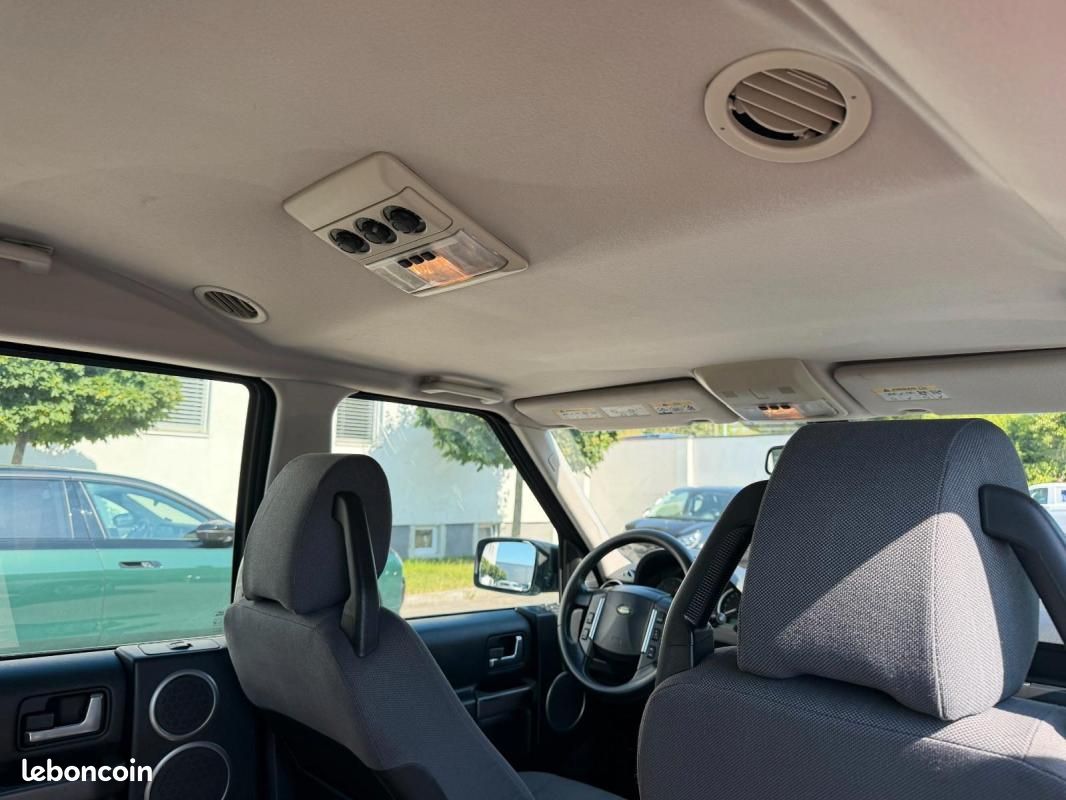 Land Rover Discovery V6 TD SE 190CH - 4X4 BVA CHAUFFAGE STATIONNAIRE 7 PLACES (image 24)