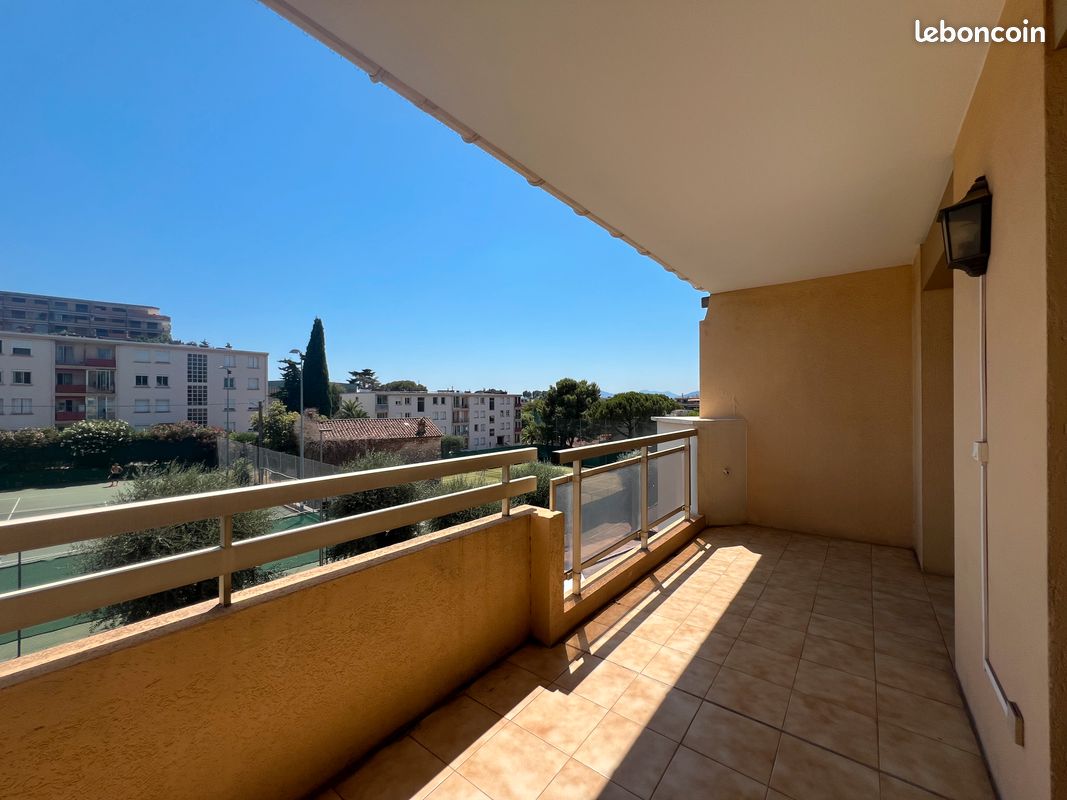 Appartement 2 pièces 41 m² · à Le Cannet · 41,3 m² · 820 €