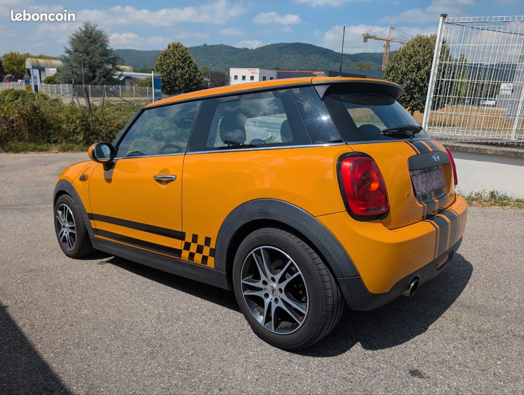 🚘Mini mini 1,2 i 102 ch Apple car play / Sièges chauffants / Clim 🚘 (image 6)