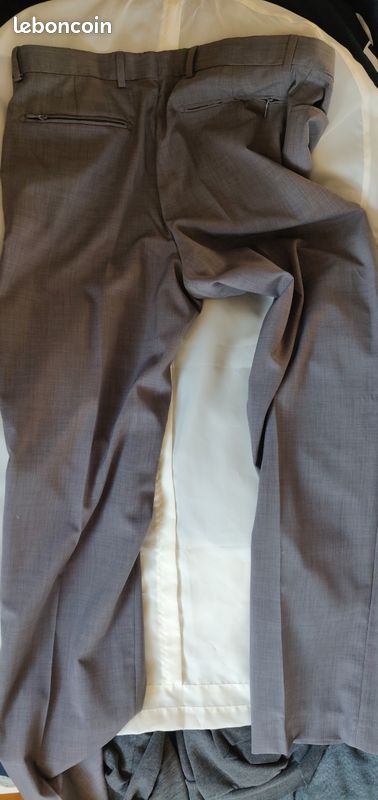 Pantalon De Costume Gris Taille 44 Homme - Occasion Très Bon état, Coupe Régulière, Sans Marque