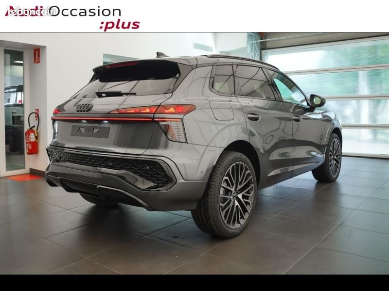 Audi Q3 1.5 TFSI 150ch Hybride S line S tronic 7 (image 4)