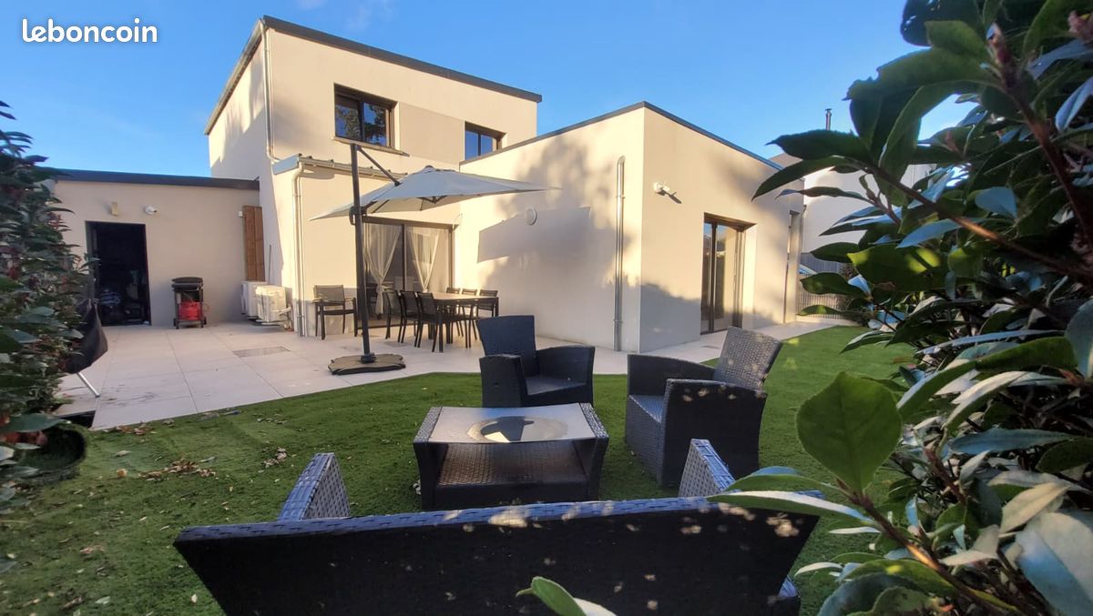 Maison 6 pièces 154 m² · à Bréhal · 154 m² · 475 000 €